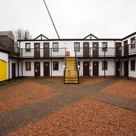 Longforgan Coaching Inn ดันดี ภายนอก รูปภาพ