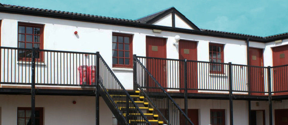 Longforgan Coaching Inn ดันดี ภายนอก รูปภาพ