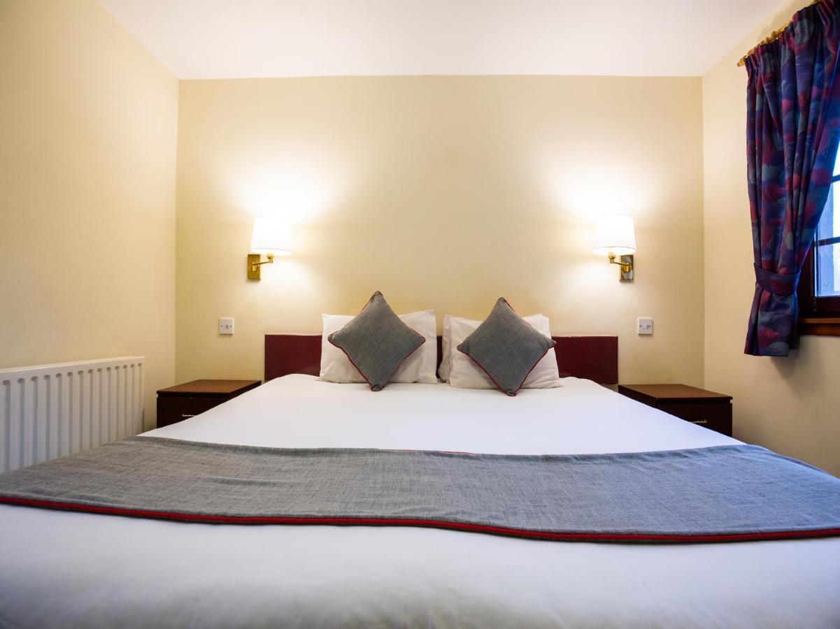 Longforgan Coaching Inn ดันดี ภายนอก รูปภาพ