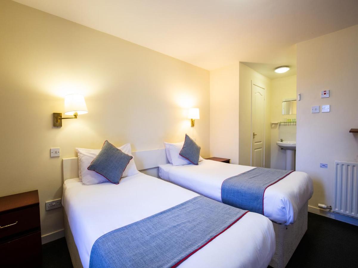 Longforgan Coaching Inn ดันดี ภายนอก รูปภาพ